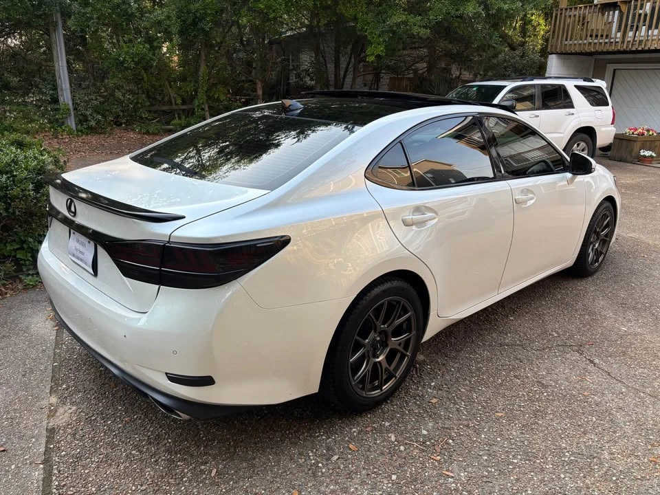 2017 Lexus ES 6th Gen - Image 2 of 20