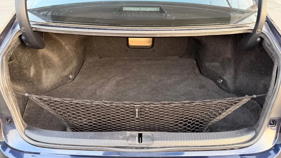 2017 Lexus ES 6th Gen - Image 8 of 15