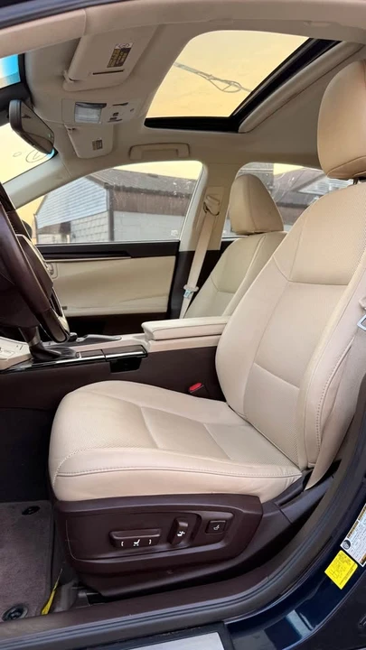2017 Lexus ES 6th Gen - Image 9 of 15