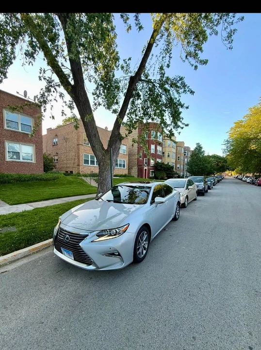 2017 Lexus ES 6th Gen - Image 4 of 7
