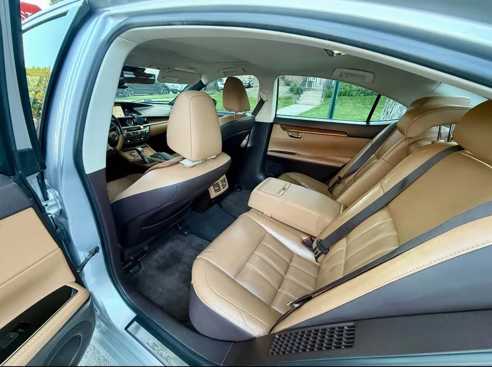 2017 Lexus ES 6th Gen - Image 6 of 7