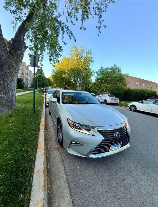 2017 Lexus ES 6th Gen - Image 2 of 7