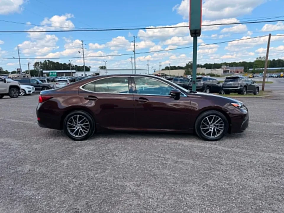 2017 Lexus ES 6th Gen - Image 5 of 17