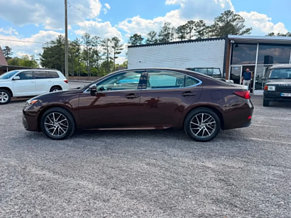 2017 Lexus ES 6th Gen - Image 3 of 17