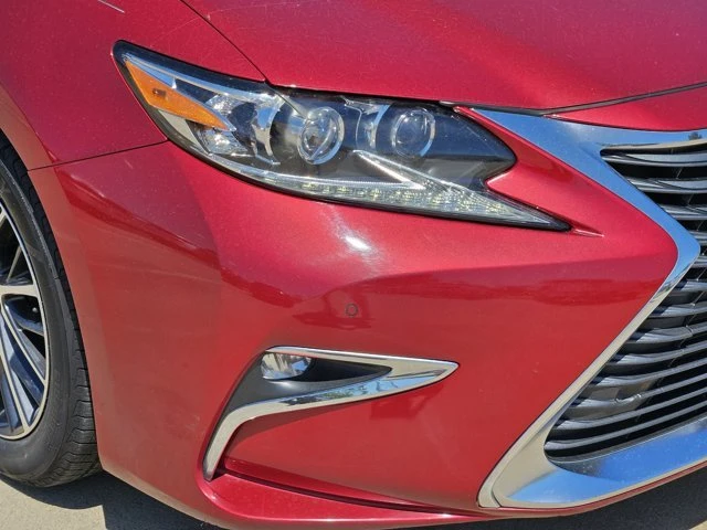 2017 Lexus ES 6th Gen - Image 8 of 20