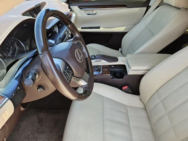 2017 Lexus ES 6th Gen - Image 13 of 20