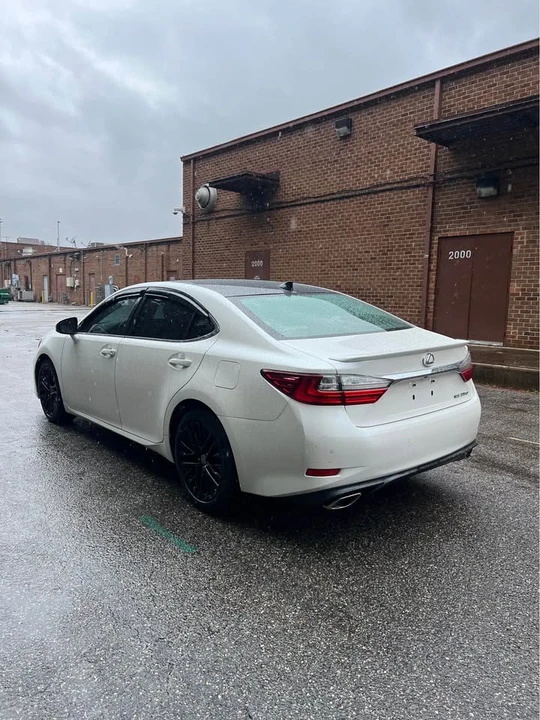 2017 Lexus ES 6th Gen - Image 4 of 12