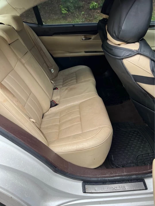 2017 Lexus ES 6th Gen - Image 10 of 12