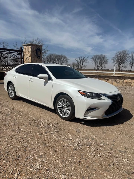 2017 Lexus ES 6th Gen - Image 3 of 13