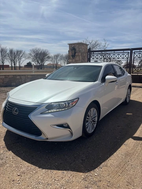 2017 Lexus ES 6th Gen - Image 13 of 13