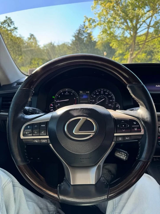 2017 Lexus ES 6th Gen - Image 4 of 6