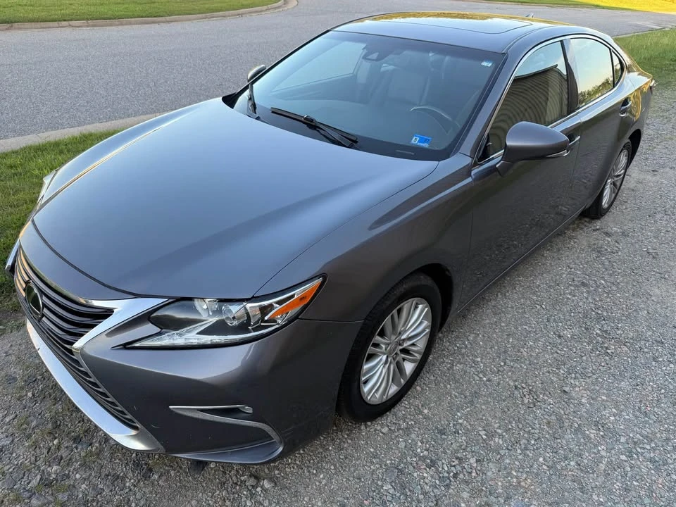 2017 Lexus ES 6th Gen - Image 9 of 20