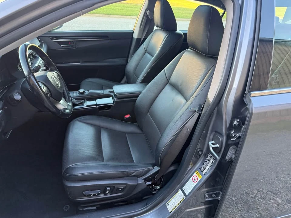 2017 Lexus ES 6th Gen - Image 20 of 20