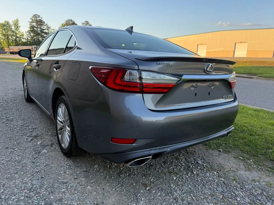2017 Lexus ES 6th Gen - Image 8 of 20