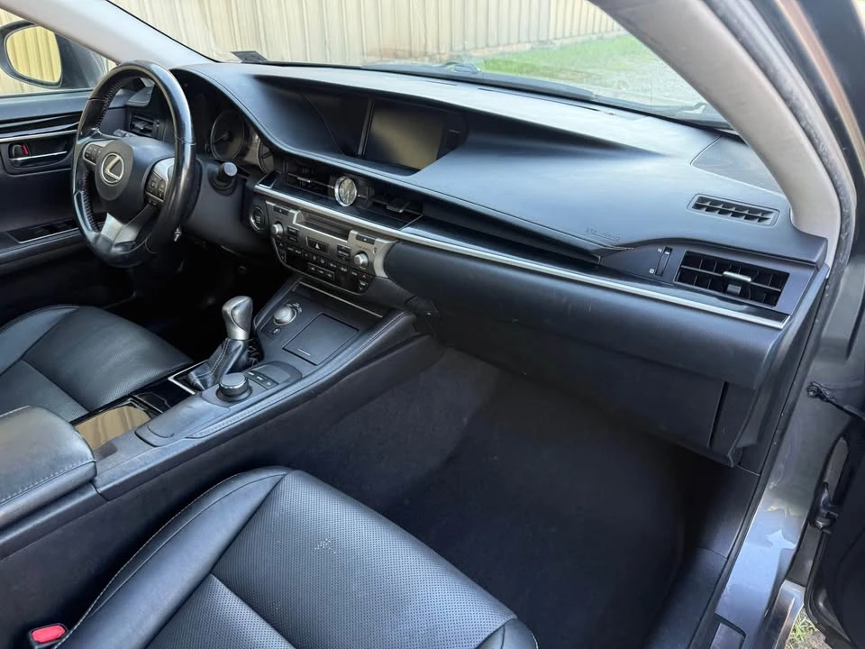 2017 Lexus ES 6th Gen - Image 14 of 20