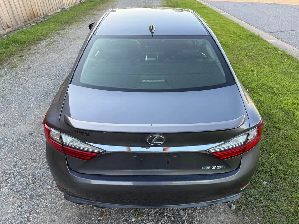 2017 Lexus ES 6th Gen - Image 7 of 20