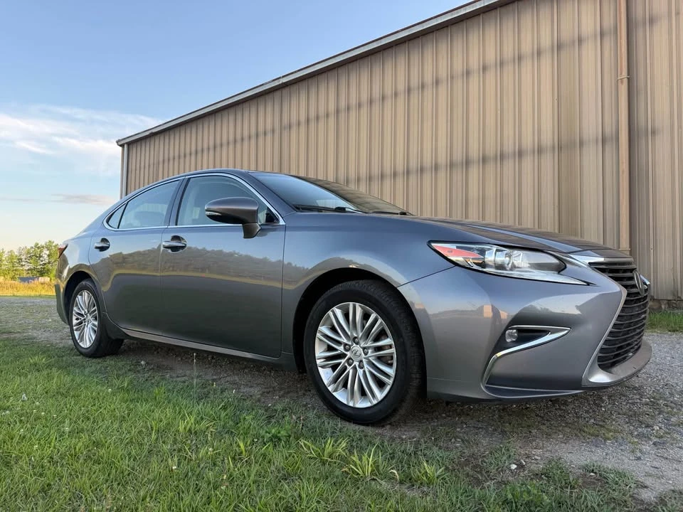 2017 Lexus ES 6th Gen - Image 3 of 20
