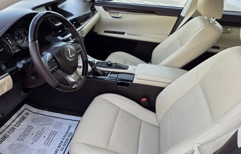 2017 Lexus ES 6th Gen - Image 7 of 19