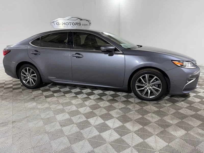 2017 Lexus ES 6th Gen - Image 12 of 12