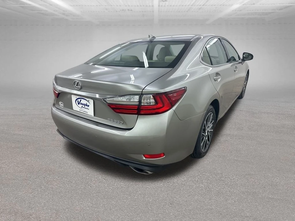 2017 Lexus ES 6th Gen - Image 12 of 21
