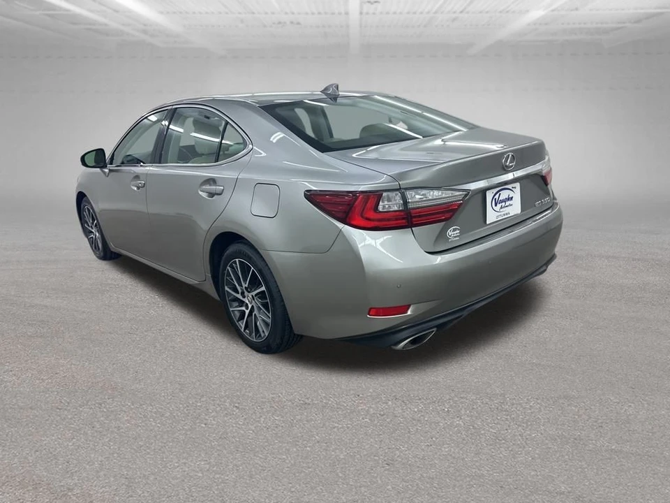 2017 Lexus ES 6th Gen - Image 8 of 21