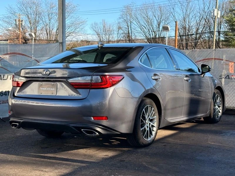 2017 Lexus ES 6th Gen - Image 9 of 12