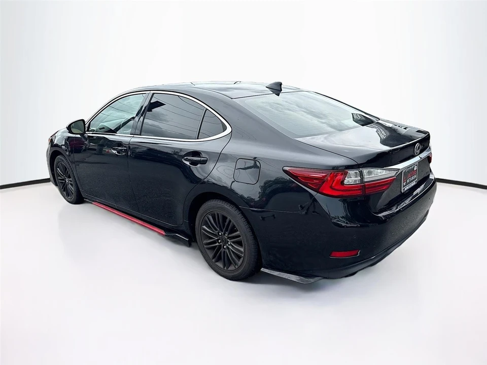 2017 Lexus ES 6th Gen - Image 3 of 8
