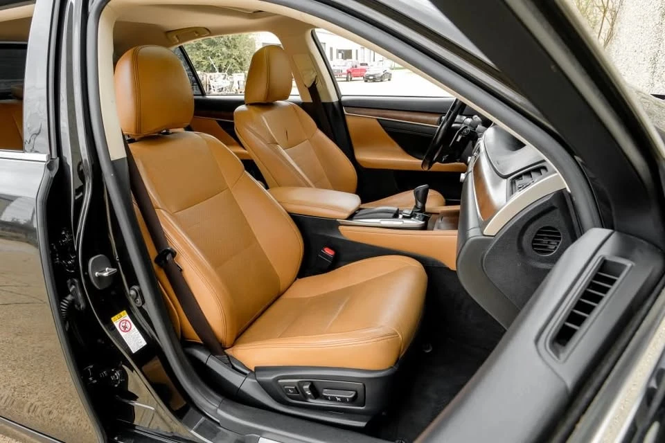 2017 Lexus GS 4th Gen - Image 15 of 20