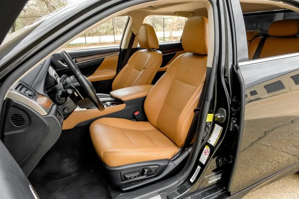 2017 Lexus GS 4th Gen - Image 14 of 20
