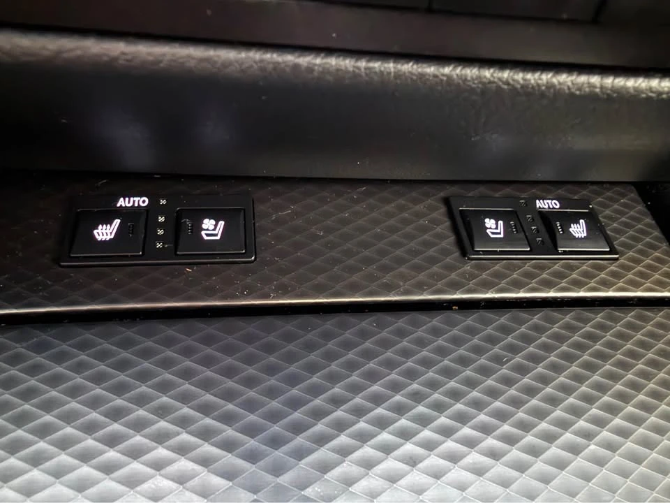 2017 Lexus GS 4th Gen - Image 9 of 10