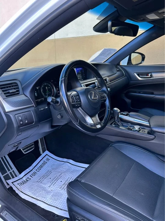 2017 Lexus GS 4th Gen - Image 10 of 17