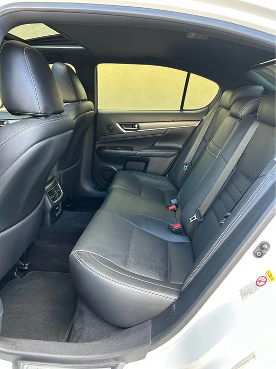 2017 Lexus GS 4th Gen - Image 15 of 17