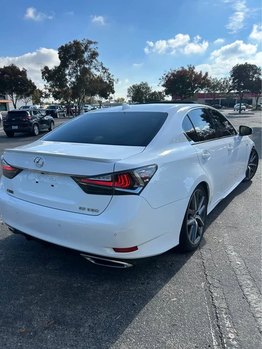 2017 Lexus GS 4th Gen - Image 4 of 17