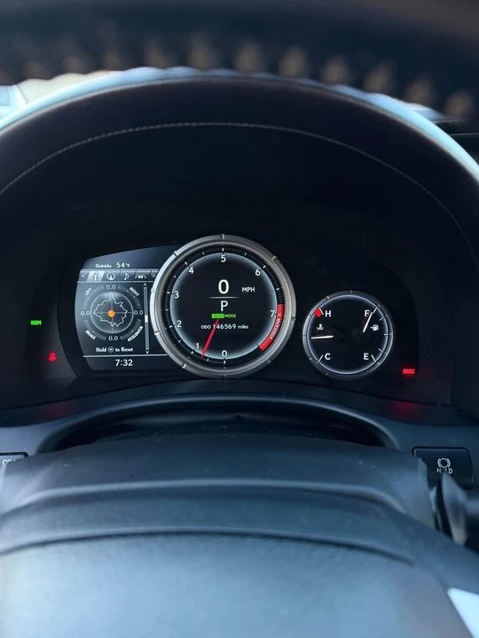 2017 Lexus GS 4th Gen - Image 8 of 14