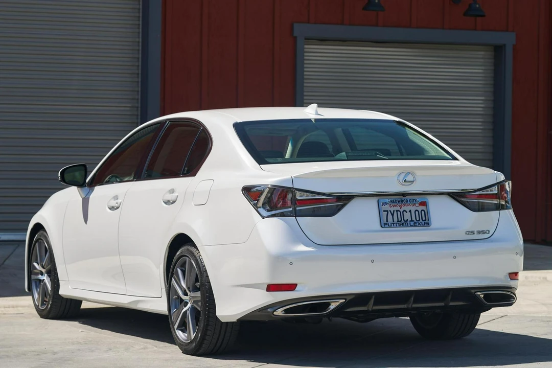 2017 Lexus GS 4th Gen - Image 4 of 31