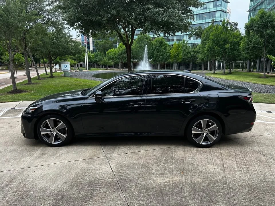 2017 Lexus GS 4th Gen - Image 8 of 12
