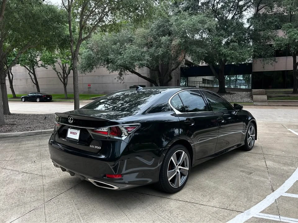 2017 Lexus GS 4th Gen - Image 5 of 12