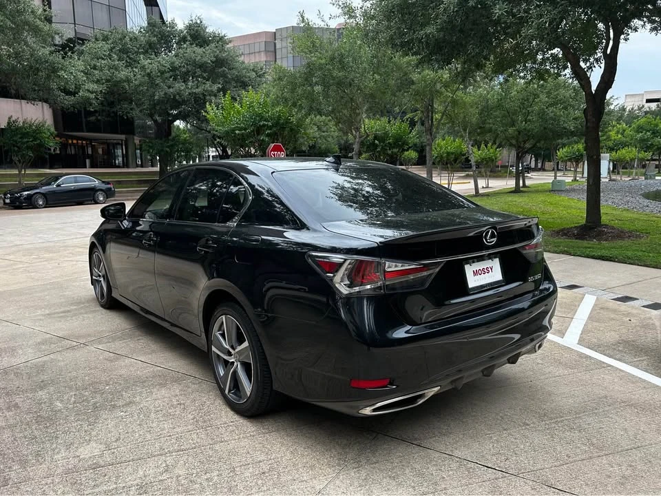 2017 Lexus GS 4th Gen - Image 7 of 12