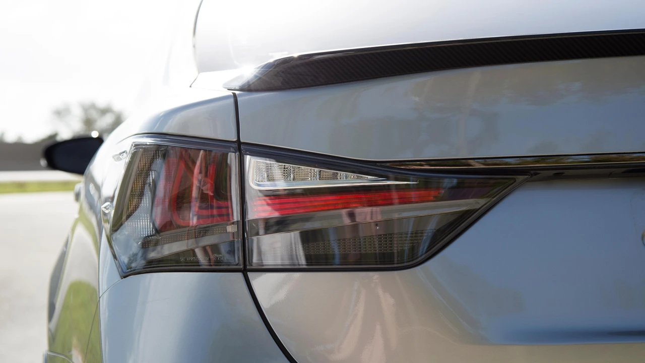2017 Lexus GS F 4th Gen - Image 24 of 31