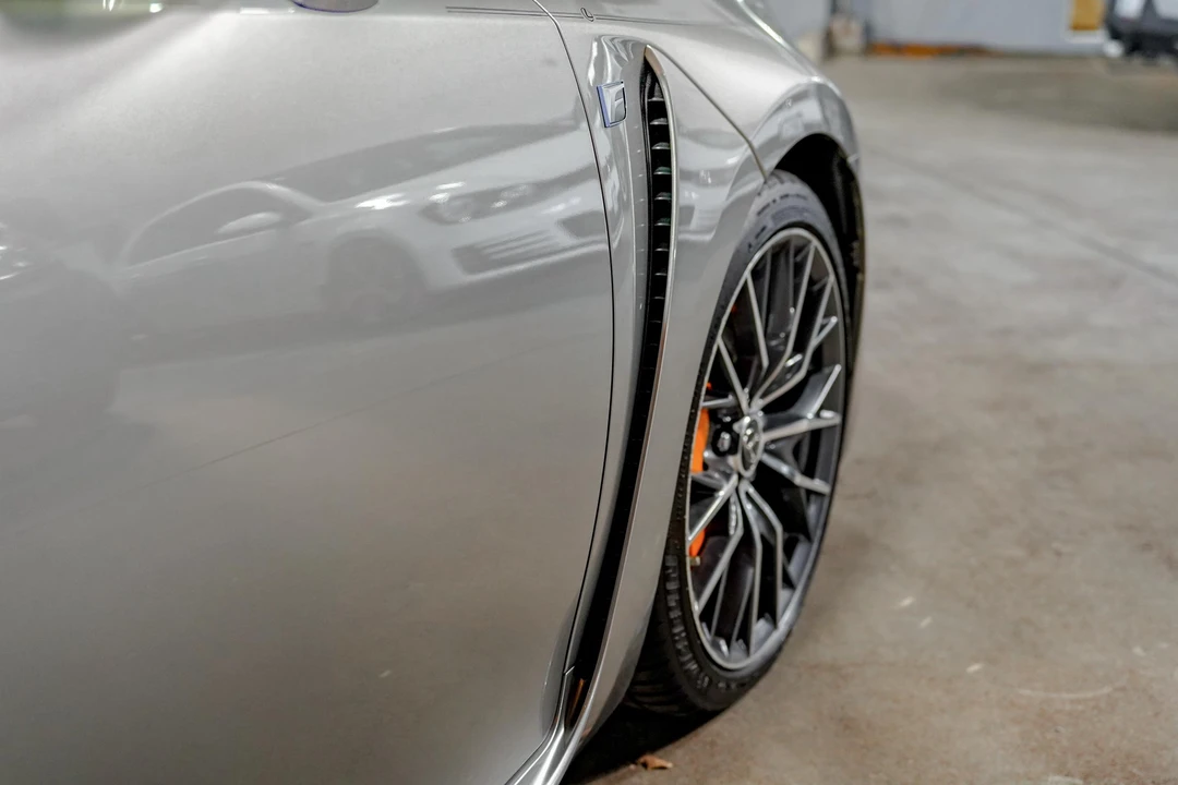 2017 Lexus GS F 4th Gen - Image 23 of 31