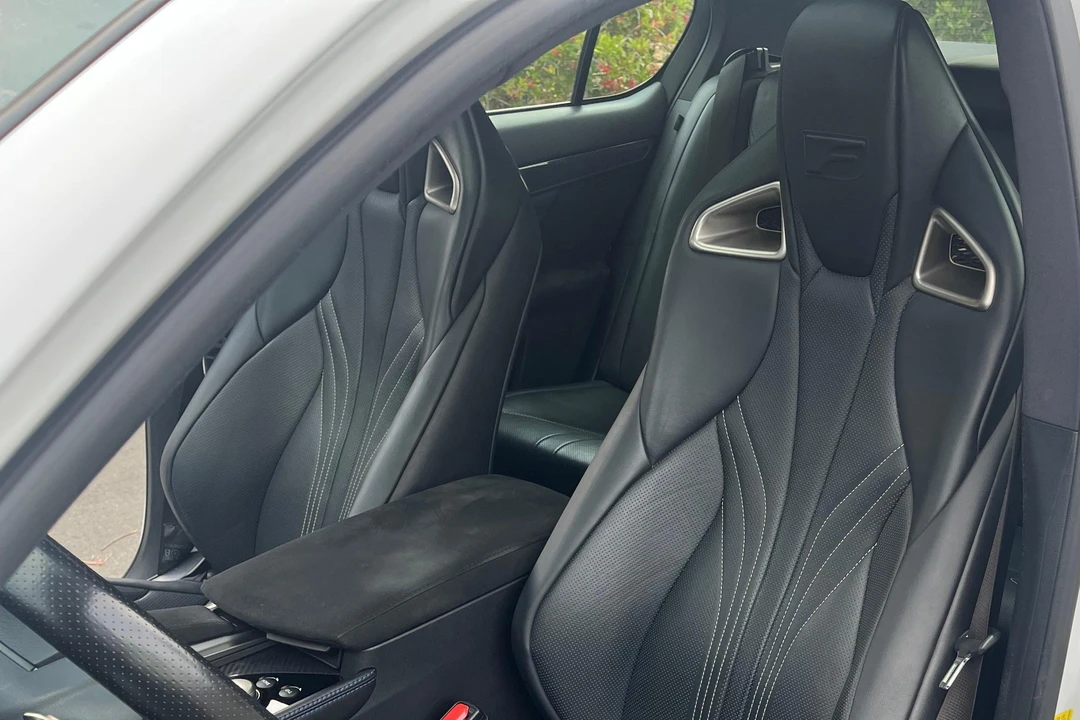 2017 Lexus GS F 4th Gen - Image 25 of 31