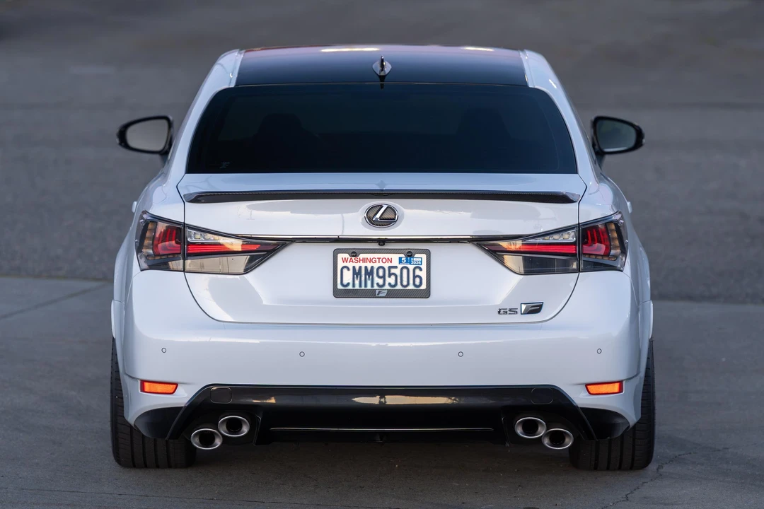 2017 Lexus GS F 4th Gen - Image 27 of 31