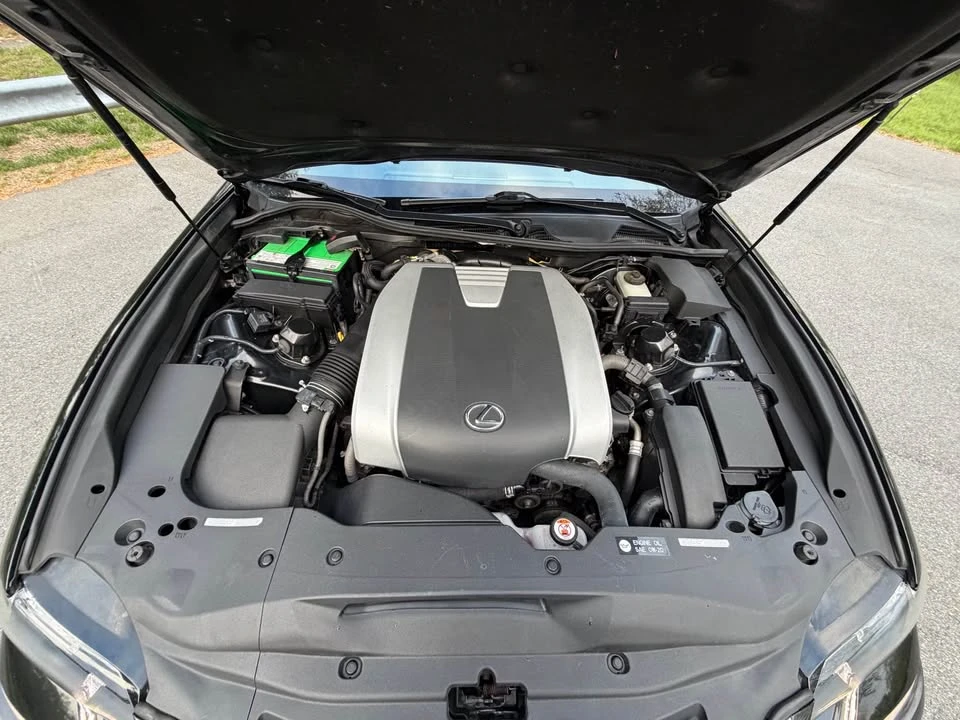 2017 Lexus GS 4th Gen - Image 18 of 20
