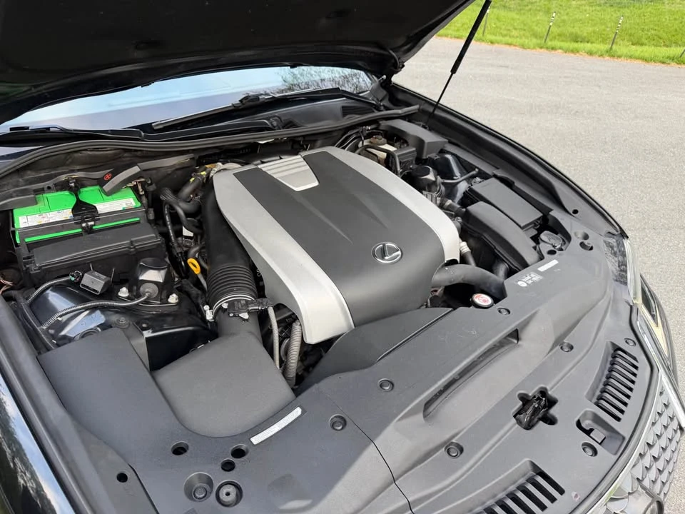 2017 Lexus GS 4th Gen - Image 19 of 20