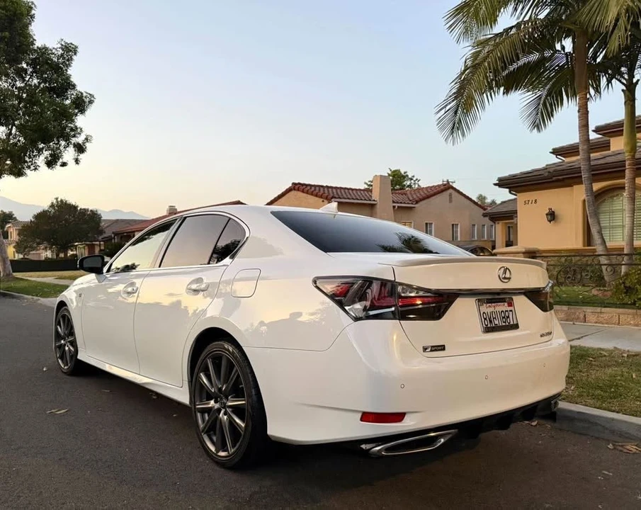 2017 Lexus GS 4th Gen - Image 6 of 11