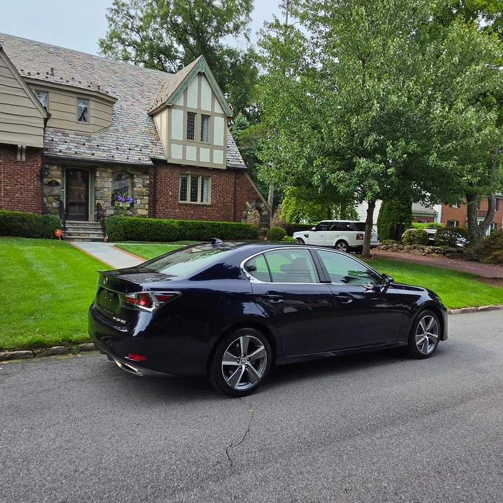 2017 Lexus GS 4th Gen - Image 16 of 31