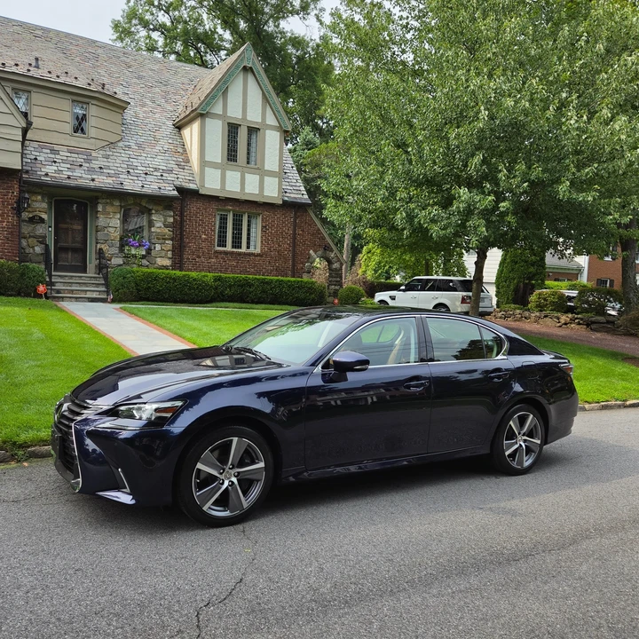2017 Lexus GS 4th Gen - Image 2 of 31
