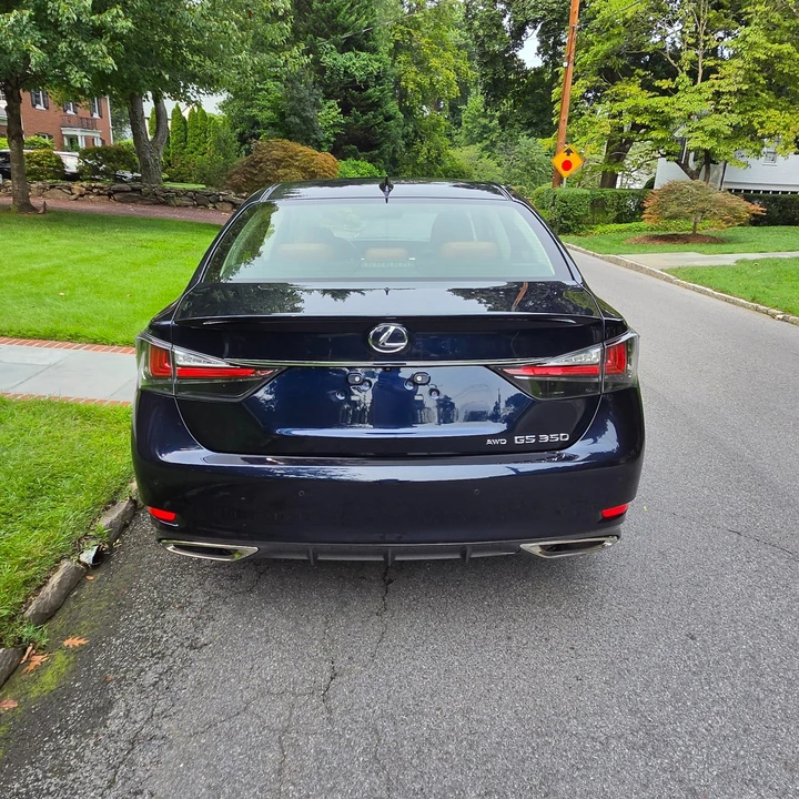 2017 Lexus GS 4th Gen - Image 19 of 31