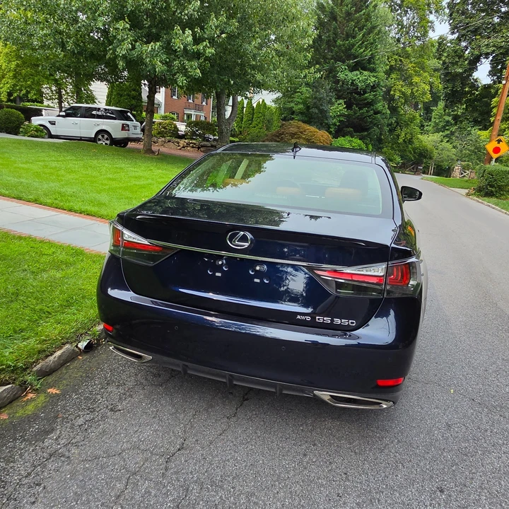 2017 Lexus GS 4th Gen - Image 18 of 31