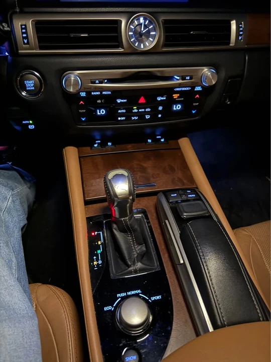 2017 Lexus GS 4th Gen - Image 8 of 9